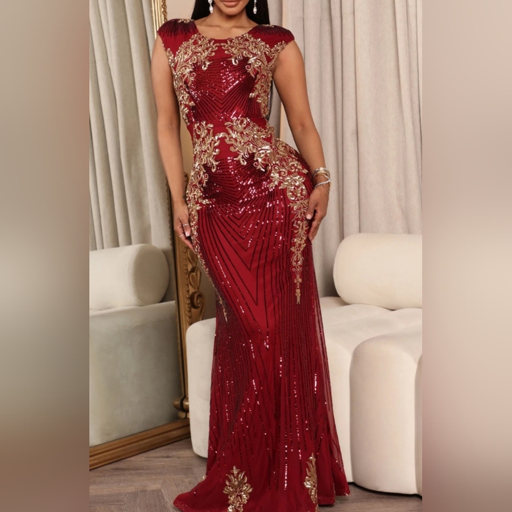 Evening Gown Burgundy Gold Sequins, Size Small